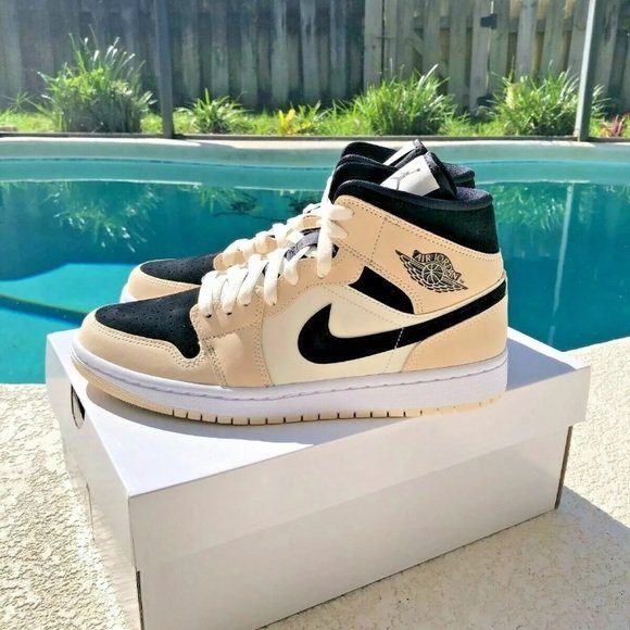 Giày Nike Air Jordan 1 Mid Barely Orange (W) BQ6472800 Jordan 1