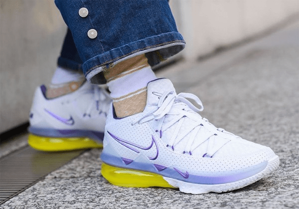 Giày Nike Lebron 17 Low EP 'Lakers' CD5006-102 - Ảnh 2