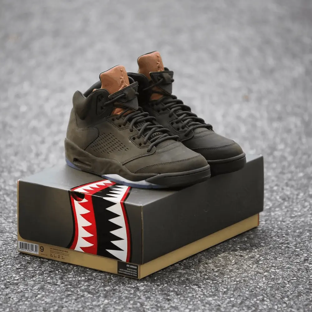 Alternative view of Giày Nike Air Jordan 5 Retro Premium 'Take Flight' 881432-305
