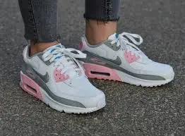 Alternative view of Giày Nike Air Max 90 Leather GS 'Metallic Silver Pink' CD6864-004