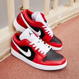 Alternative view of Giày Nike Wmns Air Jordan 1 Low 'Chicago Flip' DC0774-603