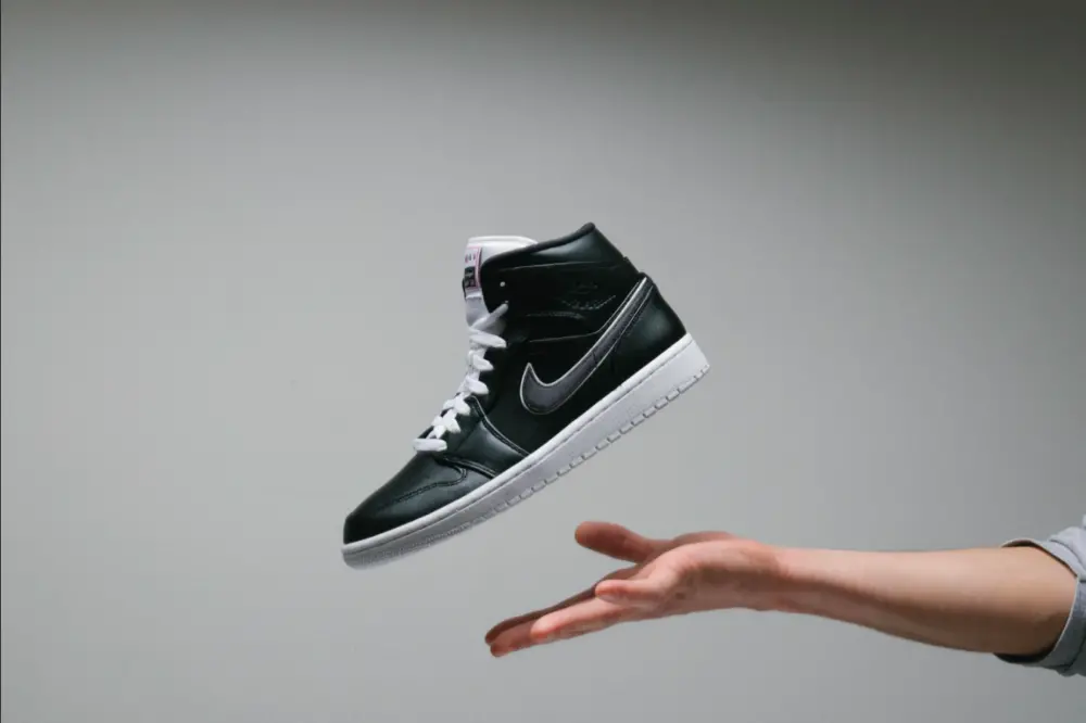 Alternative view of Giày Nike Air Jordan 1 Mid 'Maybe I Destroyed the Game' 852542-016