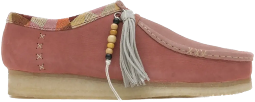 Giày Clarks x END Wallabee 'Pink' 261-50698