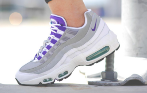 Alternative view of Giày Nike Wmns Air Max 95 'Grape' 2018 307960-109
