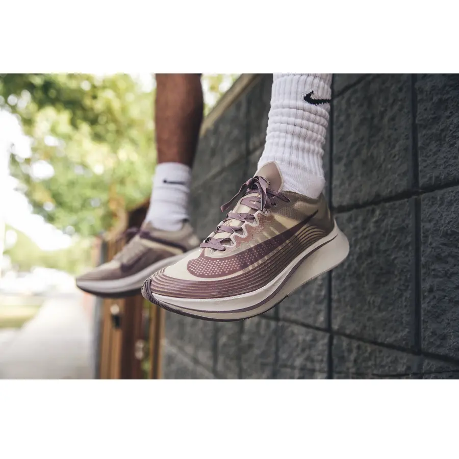 Giày Nike Zoom Fly Chicago 'Taupe Grey' AA3172-200 - Ảnh 3