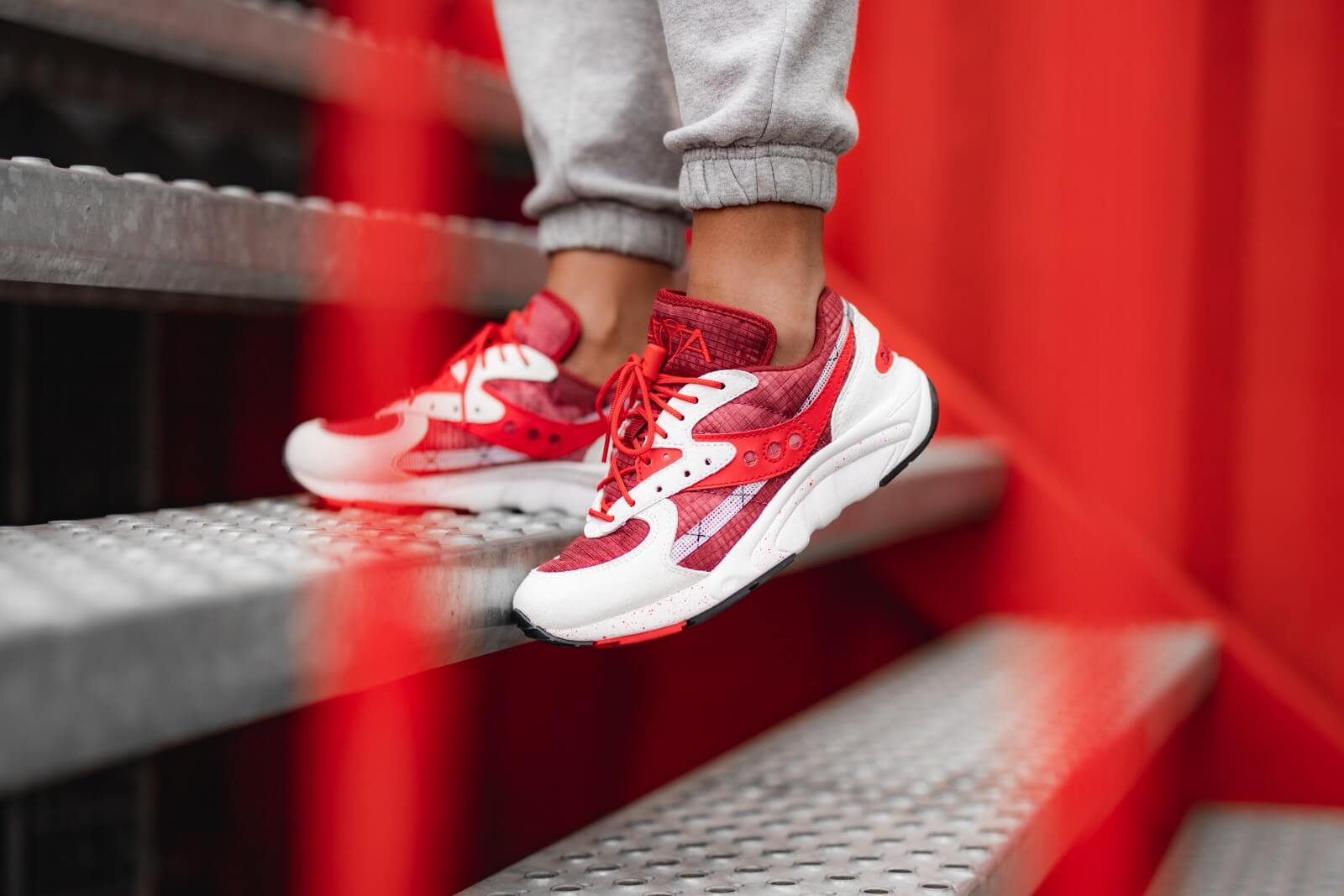 Giày Saucony Aya 'Tie Dye Red' S70488-2 - Ảnh 2