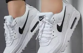 Alternative view of Giày Nike Wmns Air Max 90 'White Black' CQ2560-101