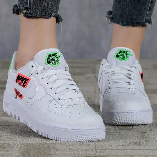 Giày Nike Wmns Air Force 1 '07 SE 'Worldwide Pack - Flash Crimson' CT1414-100 - Ảnh 4
