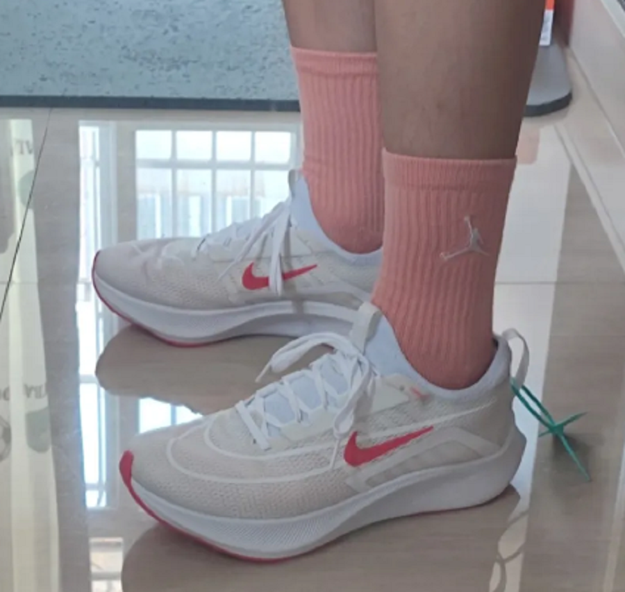 Giày Nike Zoom Fly 4 ‘Platinum Tint Siren Red’ CT2392-006 - Ảnh 3