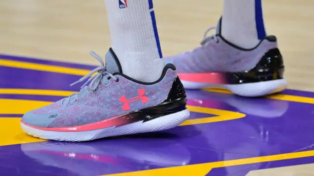 Alternative view of Giày Under Armour Curry 1 Low FloTro 'Mother’s Day' 3026278-401