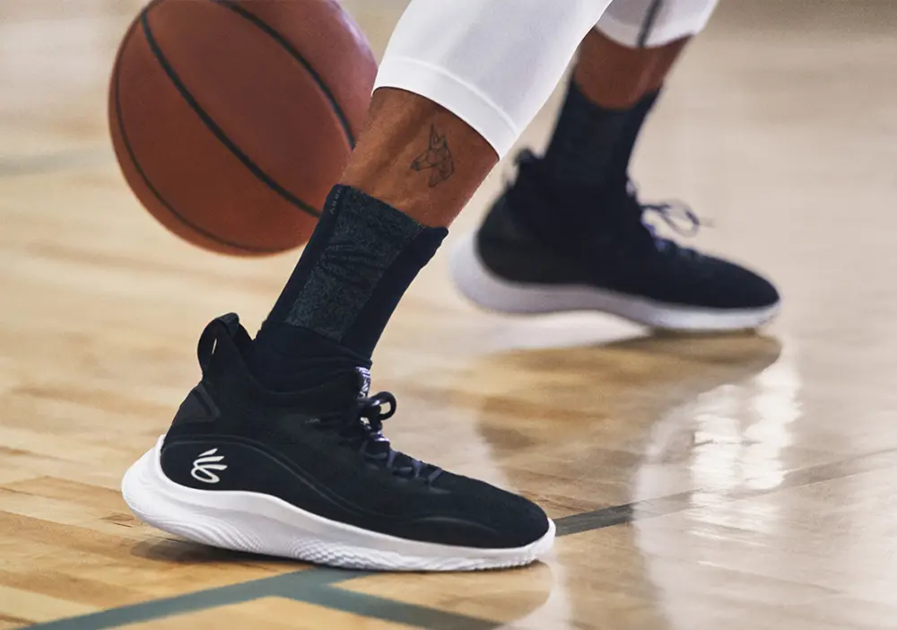 Alternative view of Giày Under Armour Curry Flow 8 'Black White' GS 3023527-002