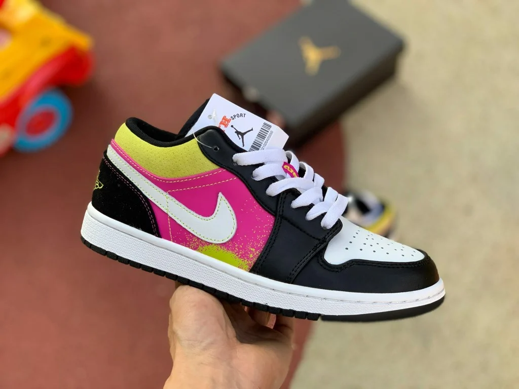 Giày Nike Air Jordan 1 Low 'Spray Paint' CW5564-001 - Ảnh 2
