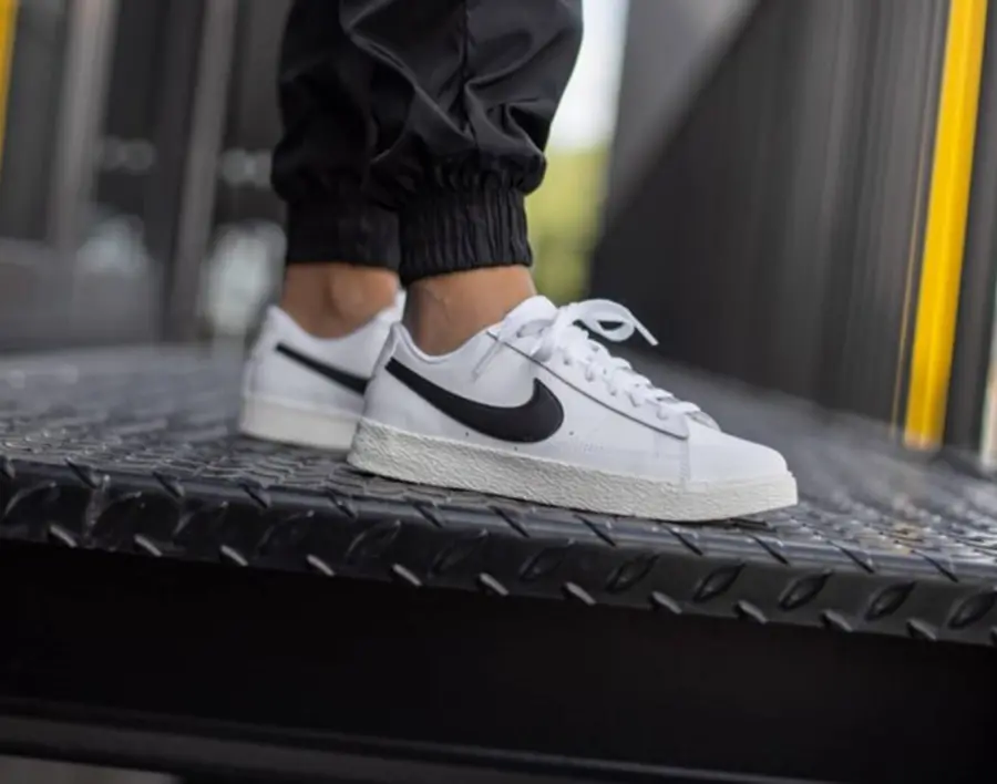Giày Nike Blazer Low GS 'White Black' CZ7576-103 - Ảnh 3
