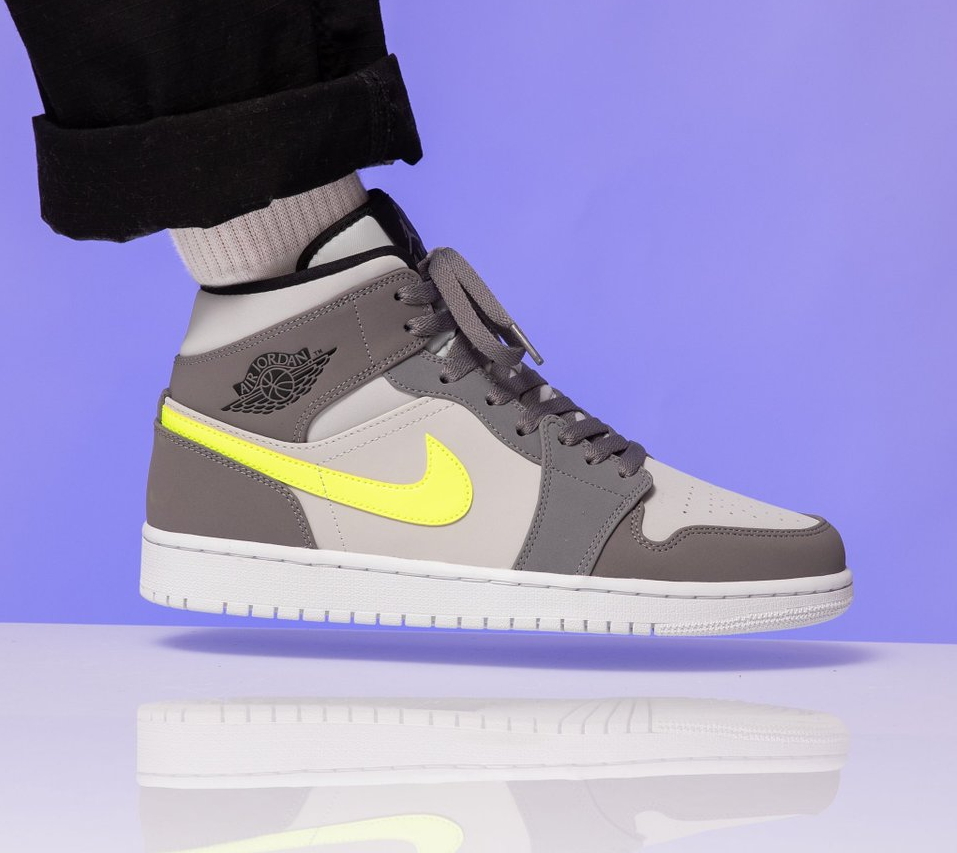 Giày Nike Air Jordan 1 Mid 'Gun Smoke Volt' 554724-072 - Ảnh 3