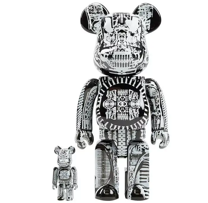 Mô Hình Bearbrick World Wide Tour H.R. Giger