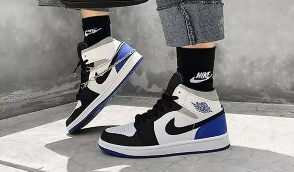 Alternative view of Giày Nike Air Jordan 1 Mid SE 'Union Royal' 852542-102
