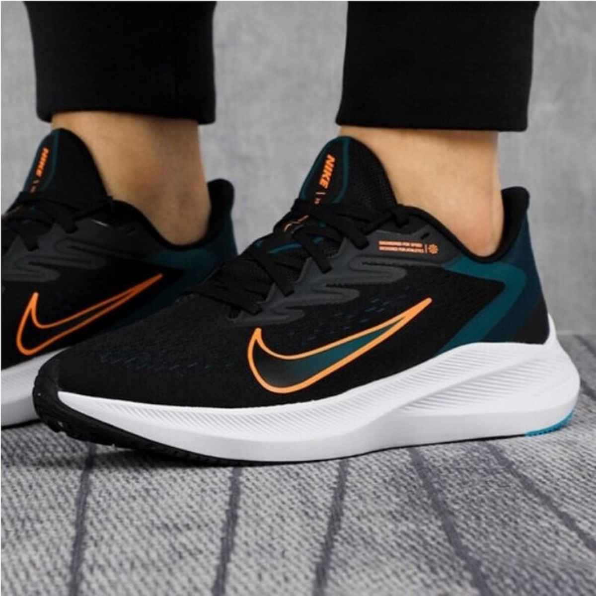 Giày Nike Air Zoom Winflo 7 'Black Atomic Orange' CJ0291-013 - Ảnh 2