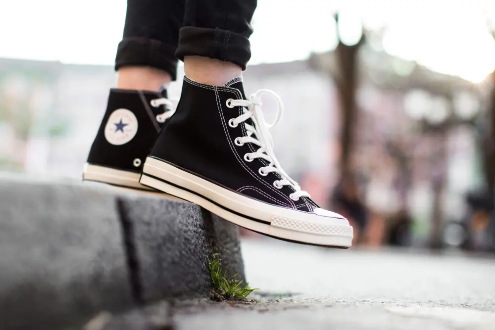 Alternative view of Giày Converse Chuck Taylor All Star 70 Hi 'Black' 142334C