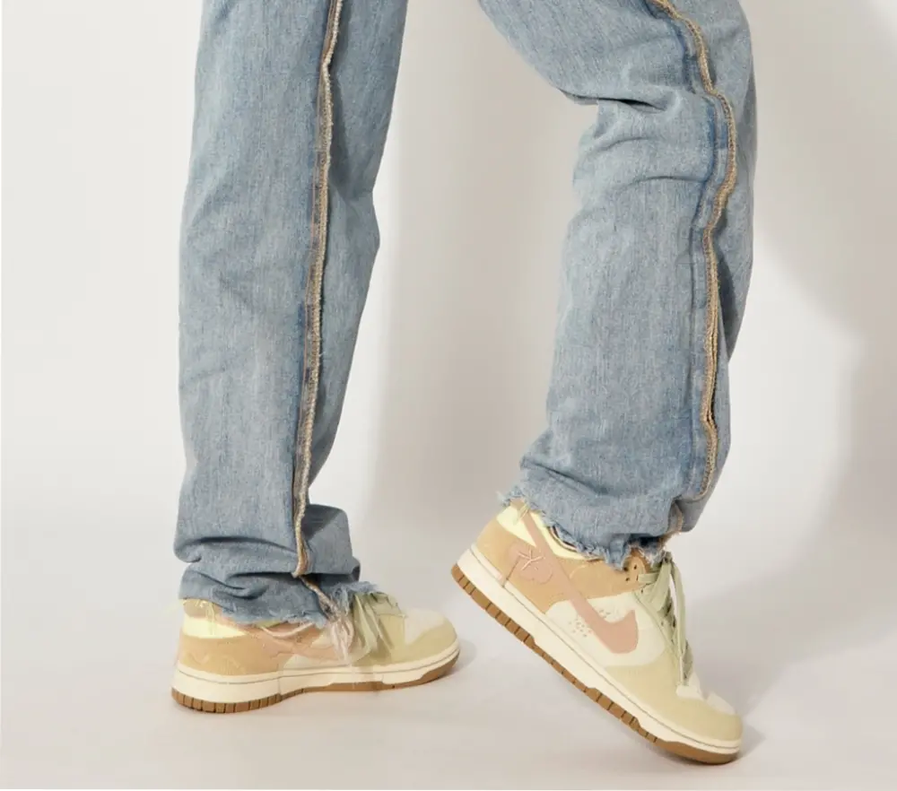 Alternative view of Giày Nike Wmns Dunk Low 'On The Bright Side' DQ5076-121