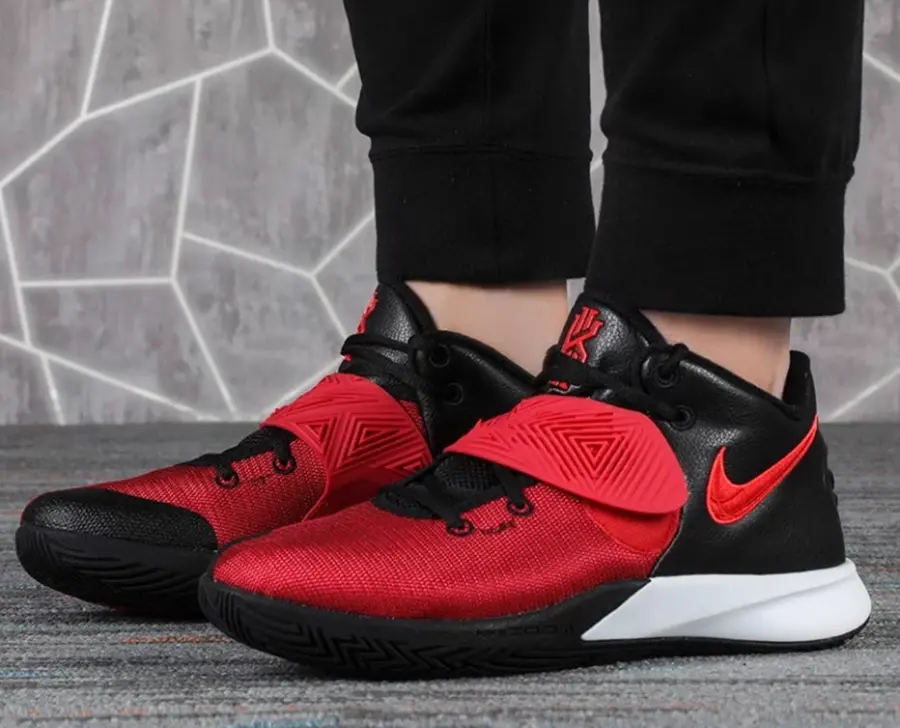 Giày Nike Kyrie Flytrap 3 GS 'Bred' BQ5620-005 - Ảnh 3