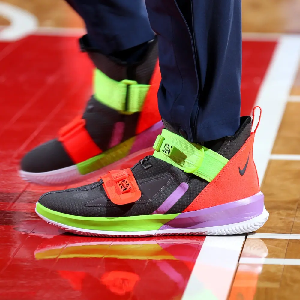 Giày Nike LeBron Soldier 13 GS 'Thunder Grey Crimson Green' AR7585-002 - Ảnh 5