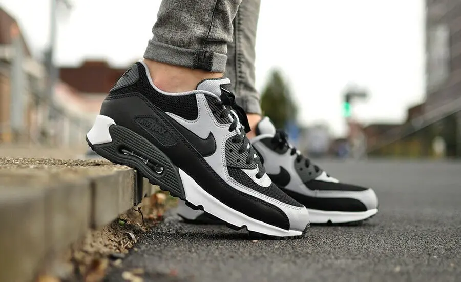 Alternative view of Giày Nike Air Max 90 Essential 'Wolf Grey' 537384-053
