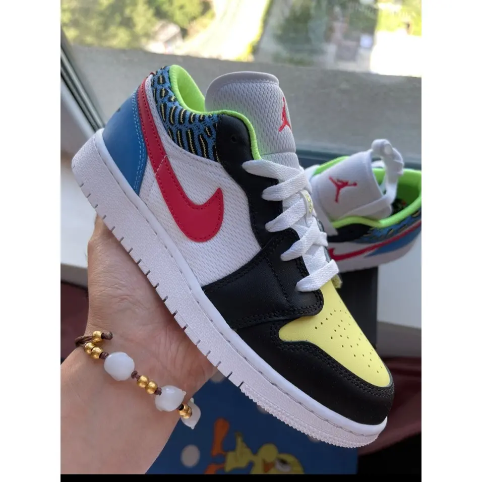 Giày Nike Air Jordan 1 Low GS 'Funky Patterns' DH5927-006 - Ảnh 3