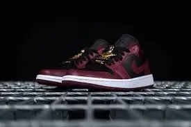 Giày Nike Wmns Air Jordan 1 Low SE 'Dark Beetroot' DB6491-600 - Ảnh 4