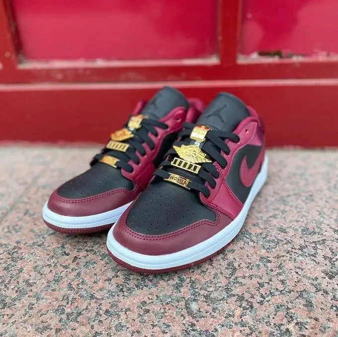 Alternative view of Giày Nike Wmns Air Jordan 1 Low SE 'Dark Beetroot' DB6491-600
