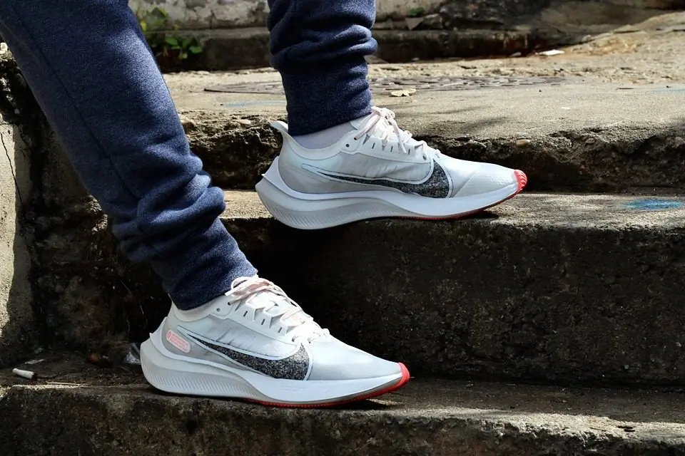 Alternative view of Giày Nike Zoom Gravity W “Summit White” BQ3203-101