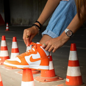 Alternative view of Giày Nike Dunk High SP Syracuse 2021 GS 'Orange' DB2179-100