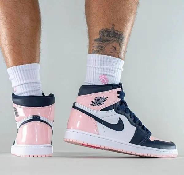 Giày Nike Wmns Air Jordan 1 Retro High OG SE 'Bubble Gum' DD9335-641 - Ảnh 4
