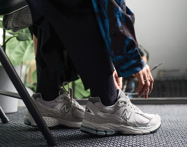 Alternative view of Giày New Balance 2002R 'Grey' ML2002R0