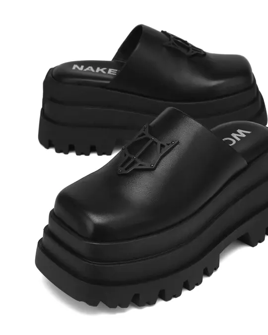 Alternative view of Giày Naked Wolfe Boost DECEMBER 'BLACK'