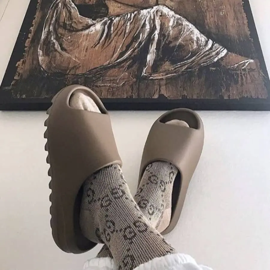 Dép Adidas Yeezy Slides 'Soot' 2021 GX6141 - Ảnh 3