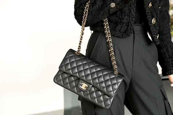 Túi Chanel Large Classic Handbag Calfskin 'Black' A01112-Y01295-94305 - Ảnh 2