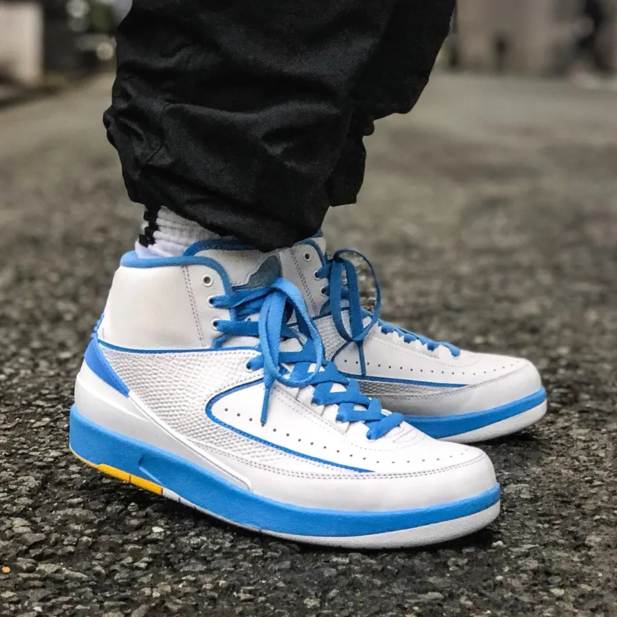 Alternative view of Giày Nike Air Jordan 2 Retro 2018 'Melo' 385475-122