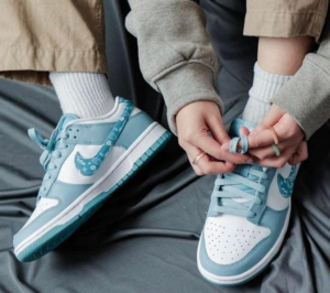 Alternative view of Giày Nike Dunk Low 'Blue Paisley' DH4401-101