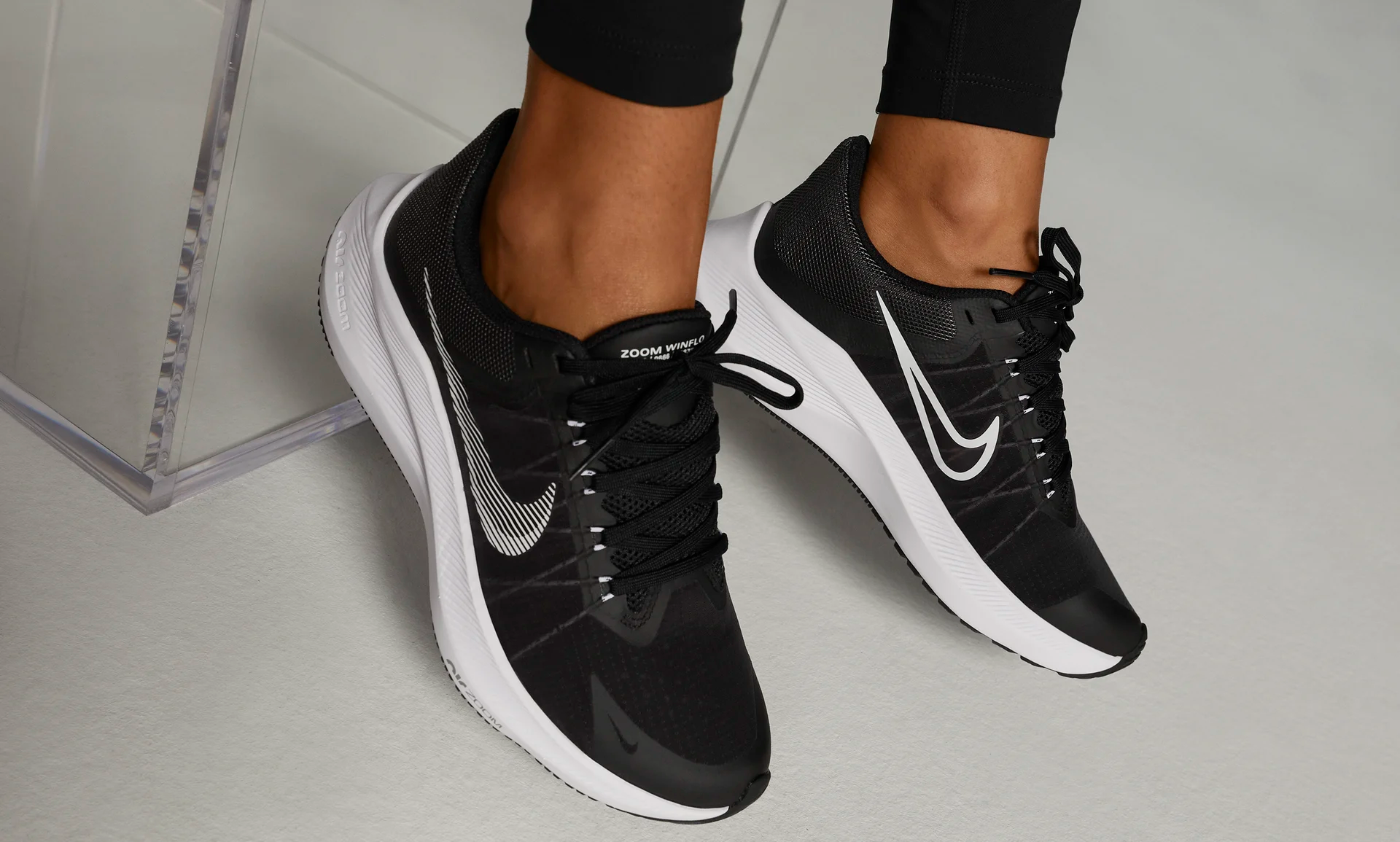 Giày Nike Wmns Zoom Winflo 8 W 'Black White' CW3421-005 - Ảnh 3