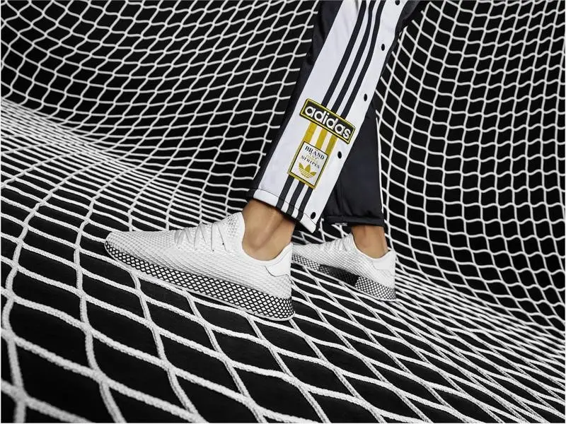 Alternative view of Giày Adidas Deerupt Runner 'White Black' B41767