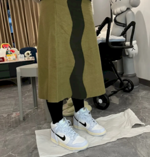 Alternative view of Giày Nike Dunk High Aluminum GS 'Summit White' DB2179-110