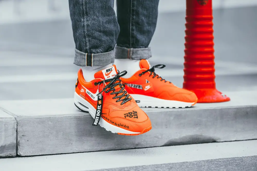Giày Nike Air Max 1 LX 'Just Do It' 917691-800 - Ảnh 3