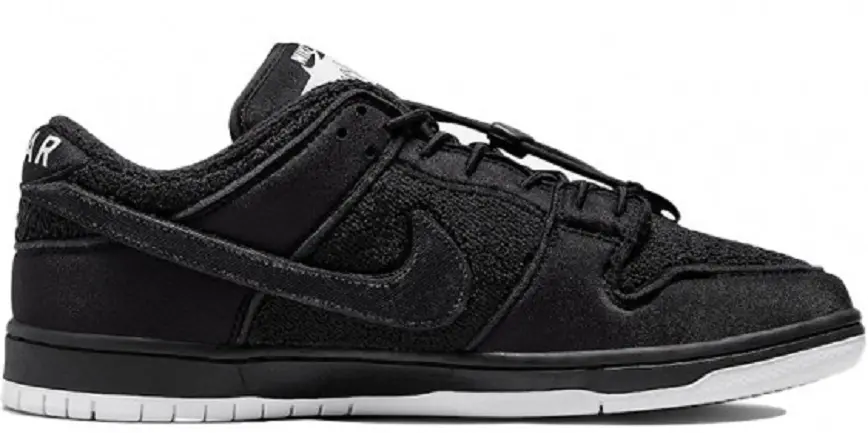 Giày Nike SB Dunk Low x Gnarhunters DH7756-010