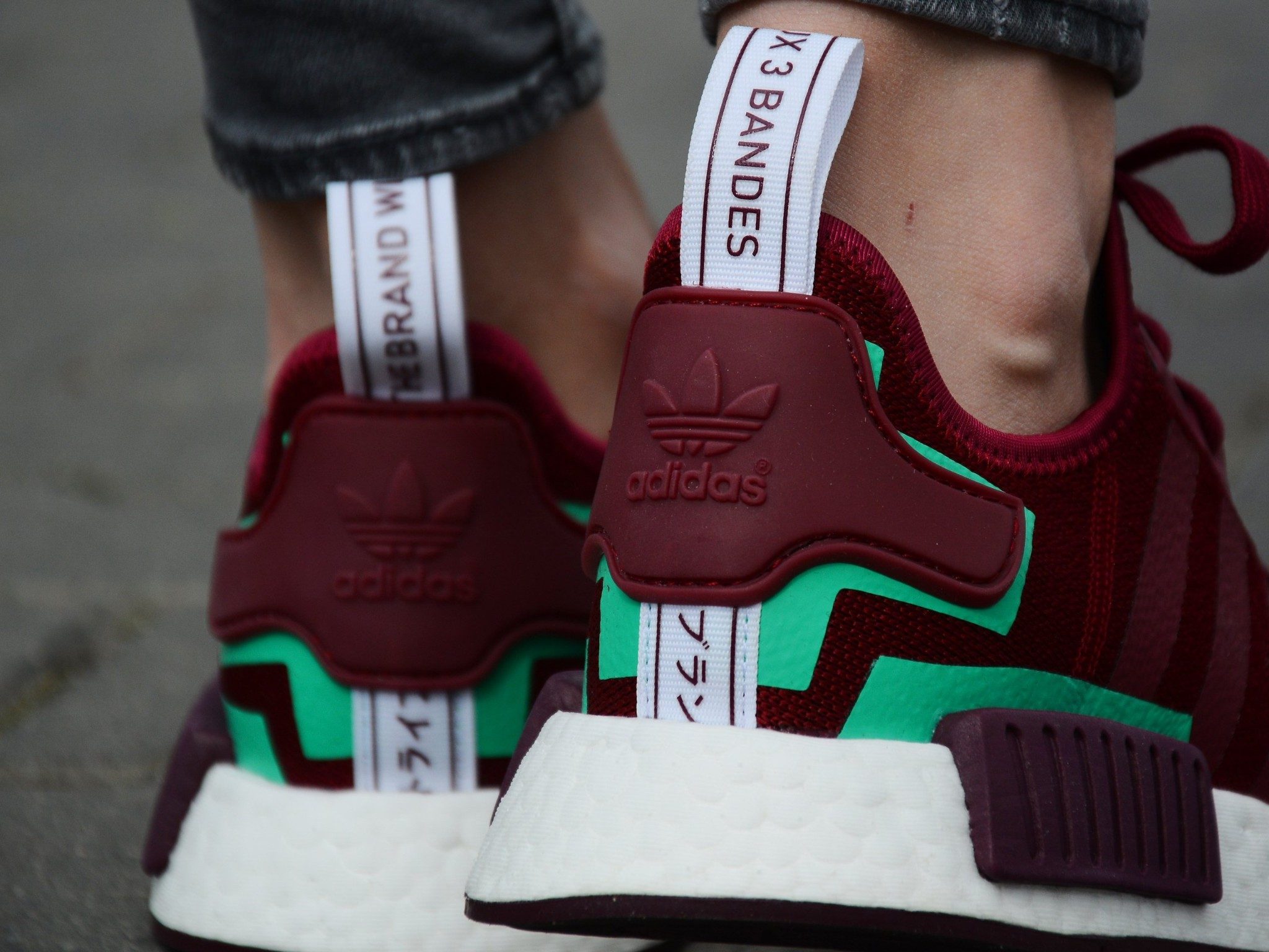 Giày Adidas NMD R1 Collegiate Burgundy Green BD8007 - Ảnh 3