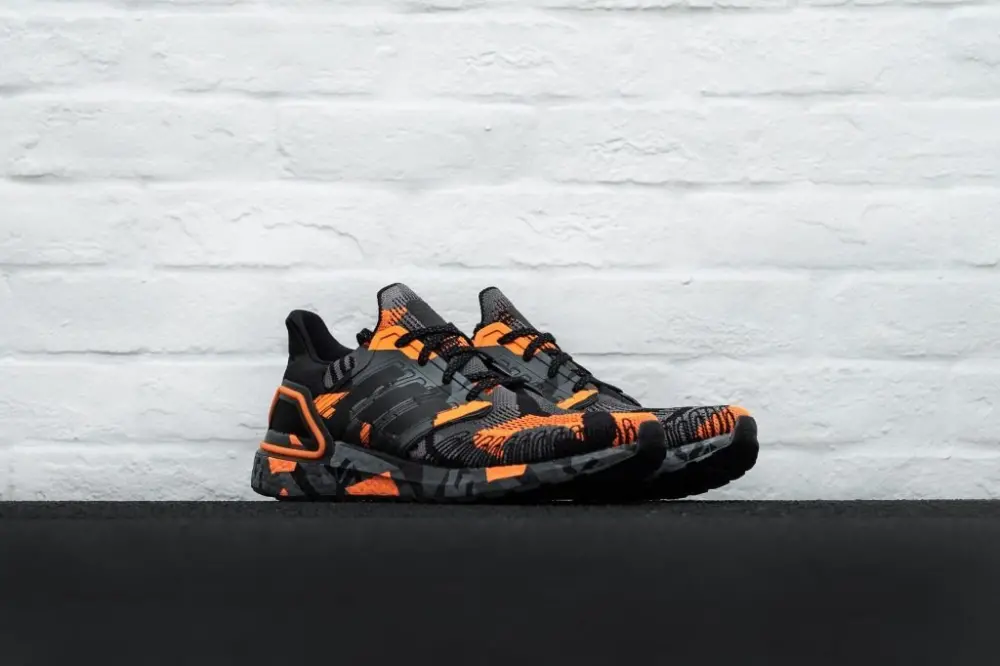 Alternative view of Giày Adidas UltraBoost 20 'Geometric Pack' FV8330