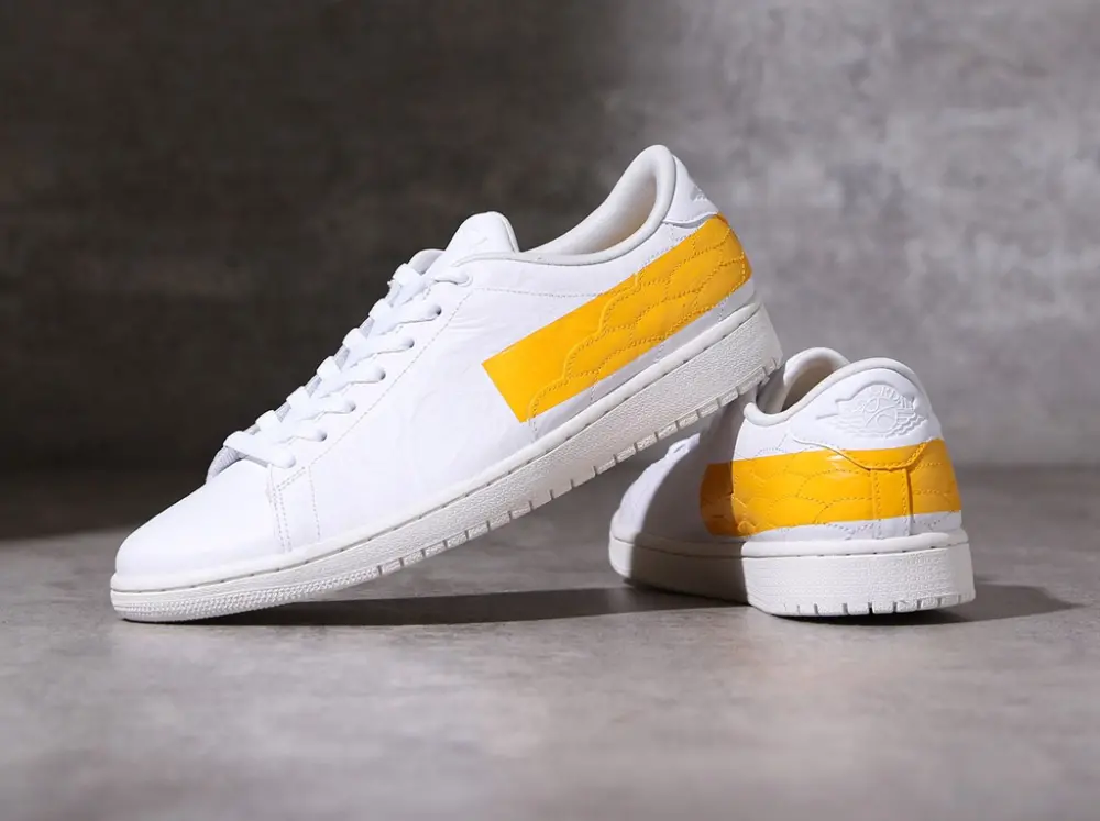 Alternative view of Giày Nike Air Jordan 1 Centre Court 'University Gold' DJ2756-102