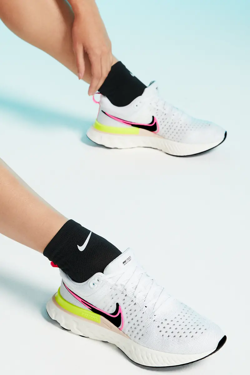 Alternative view of Giày Nike Wmns React Infinity Run Flyknit 2 'Rawdacious' DJ5396-100