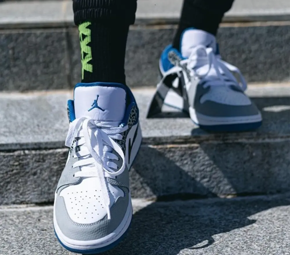 Giày Nike Air Jordan 1 Low SE 'True Blue' DM1199-140 - Ảnh 4