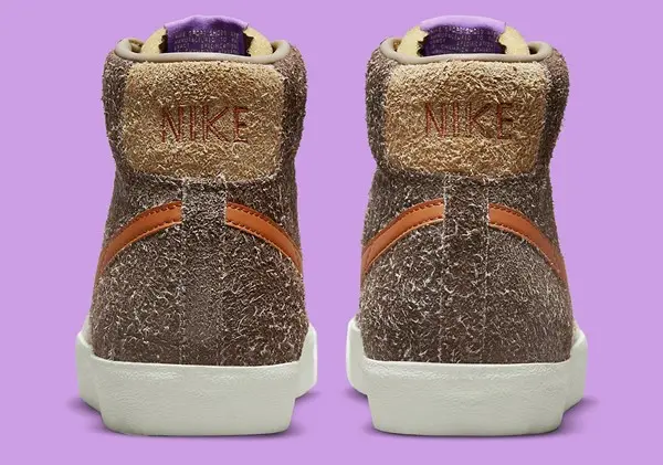 Alternative view of Giày Nike Blazer Mid '77 Premium 'Dark Chocolate' DM7581-200