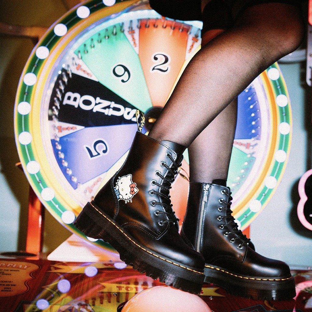 Giày Dr. Martens x Hello Kitty Jadon 25913001 - Ảnh 4